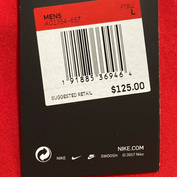 NWT * NIKE New England Patriots Red Sideline Local Lockup Pullover Hoodie- $125. - Picture 6 of 15